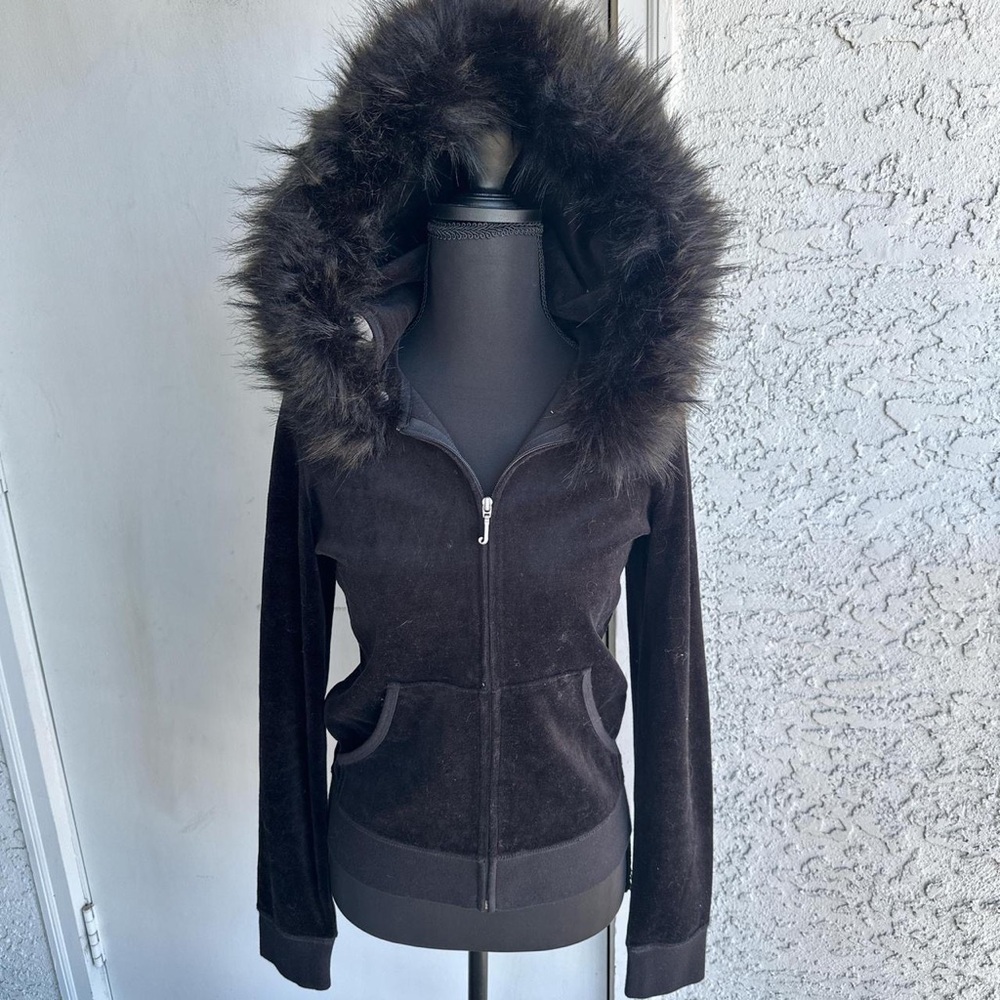 ⚠️SOLD⚠️Juicy Couture Faux Fur Hood Jacket